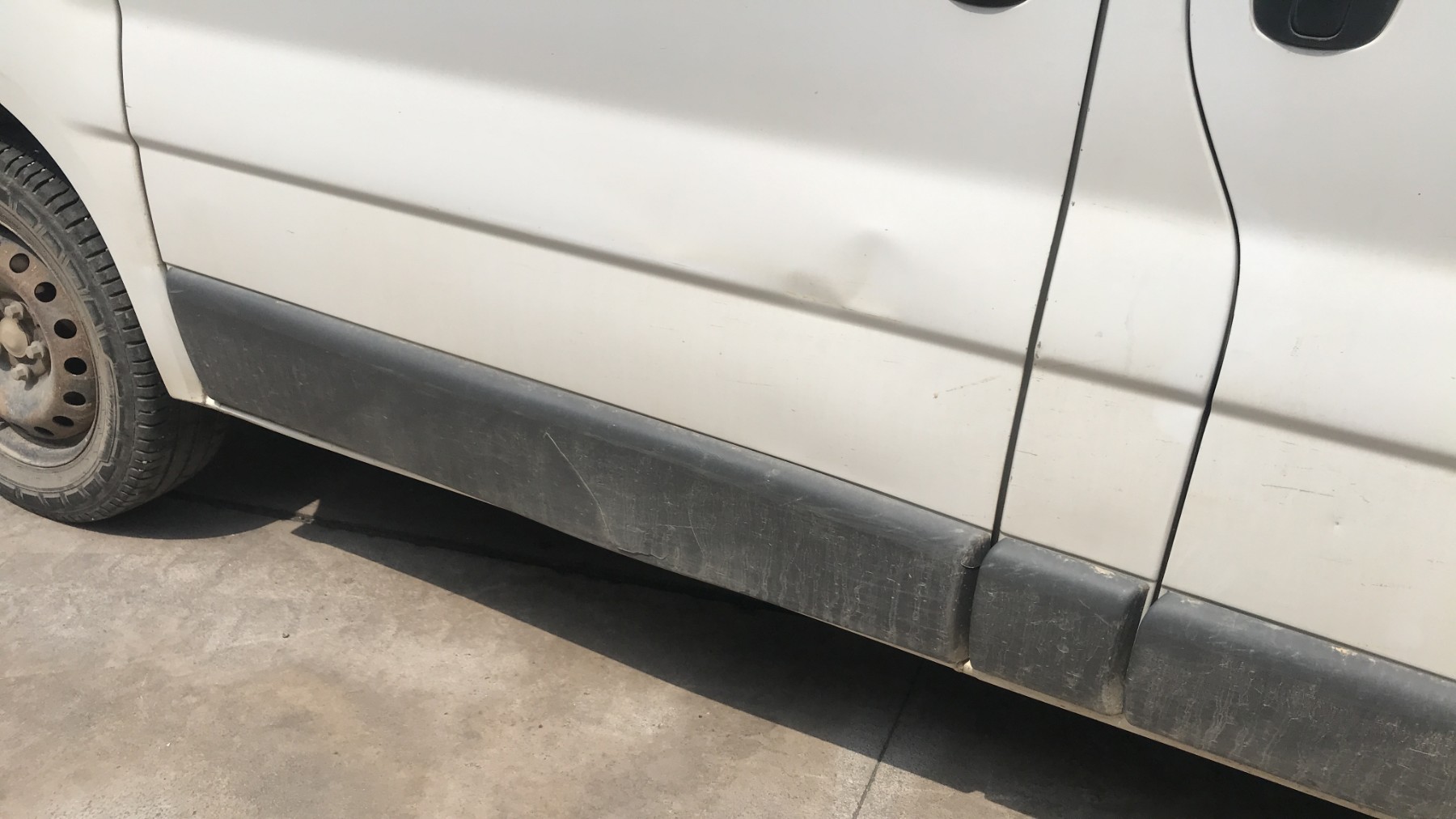 Image OPEL VIVARO 1