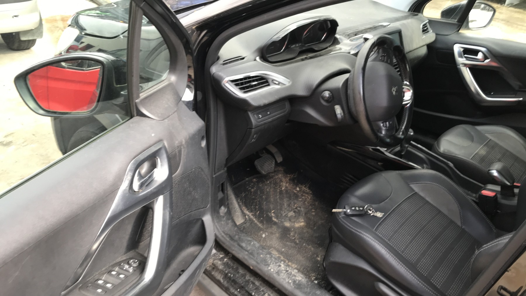 Image PEUGEOT 2008 1