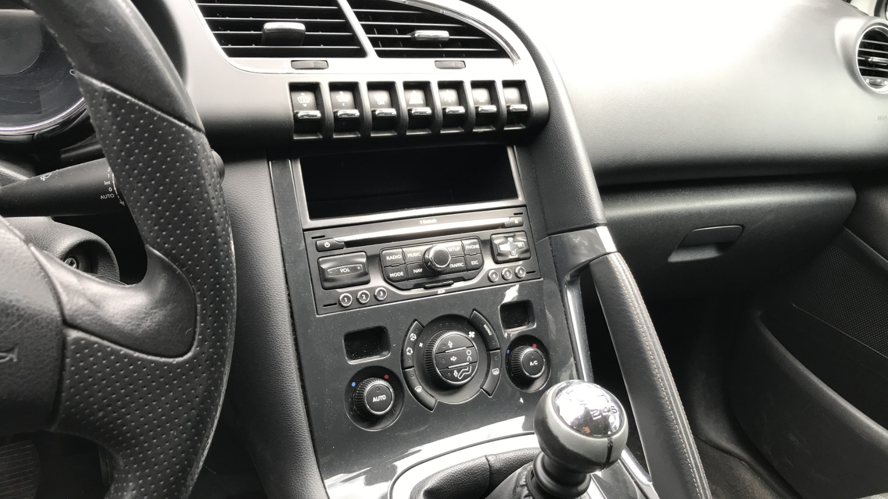 Image PEUGEOT 3008 1