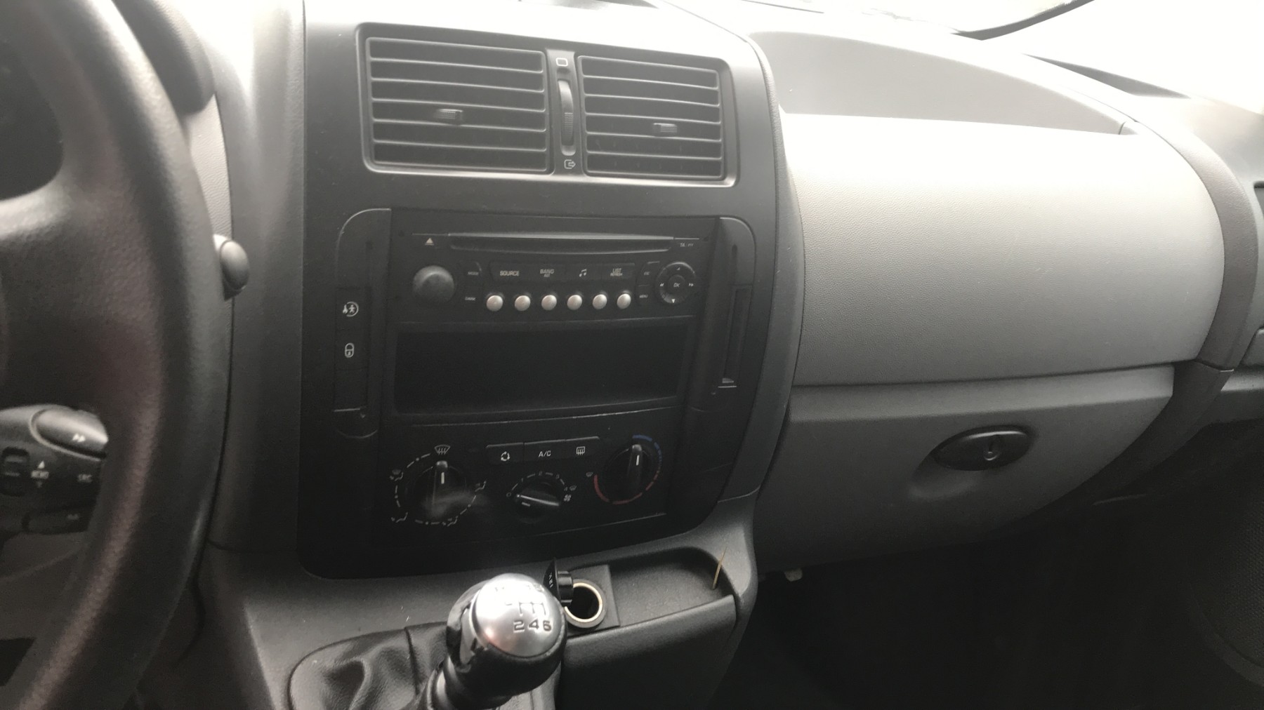 Image PEUGEOT EXPERT 3