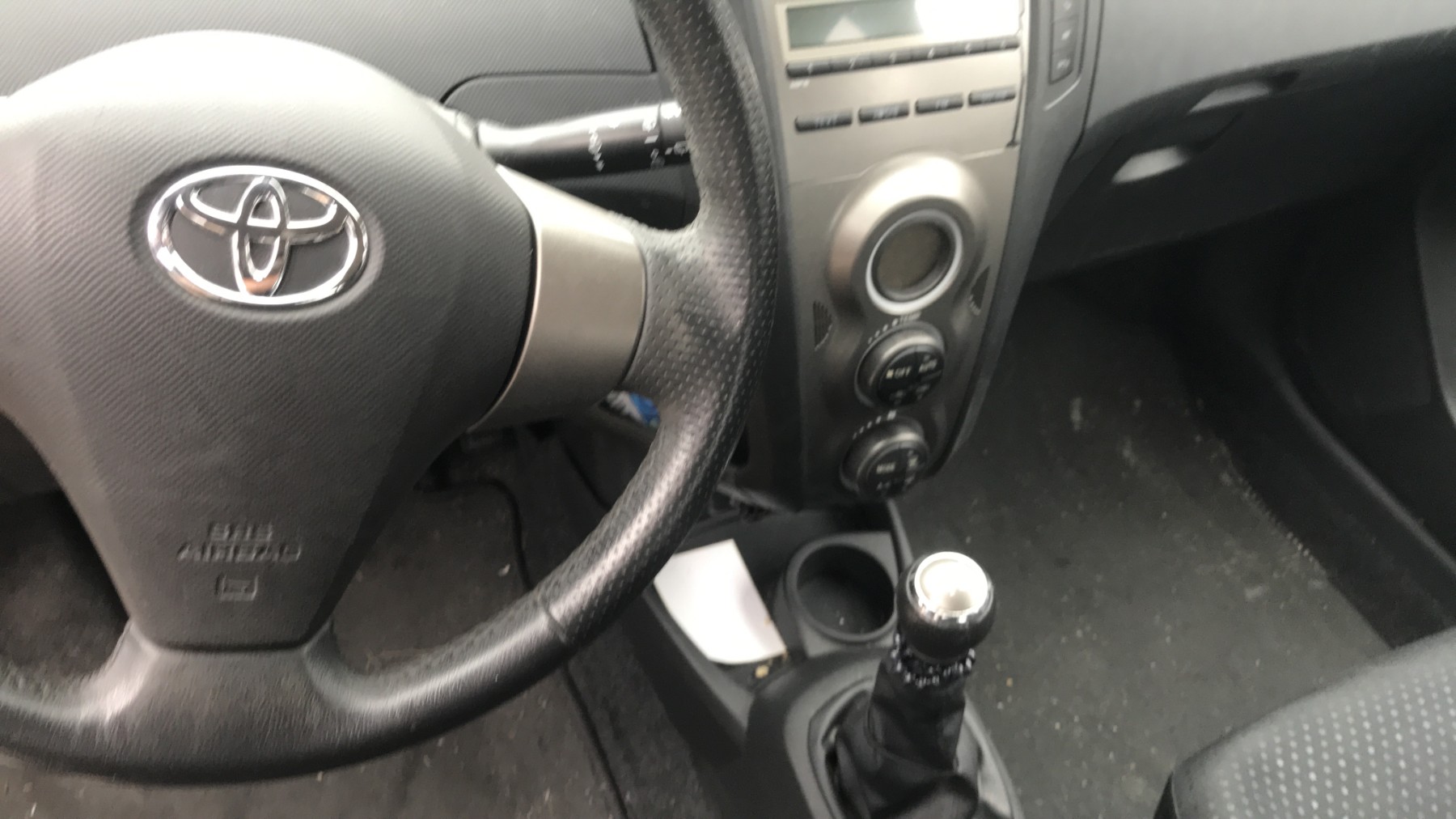 Image TOYOTA YARIS 2