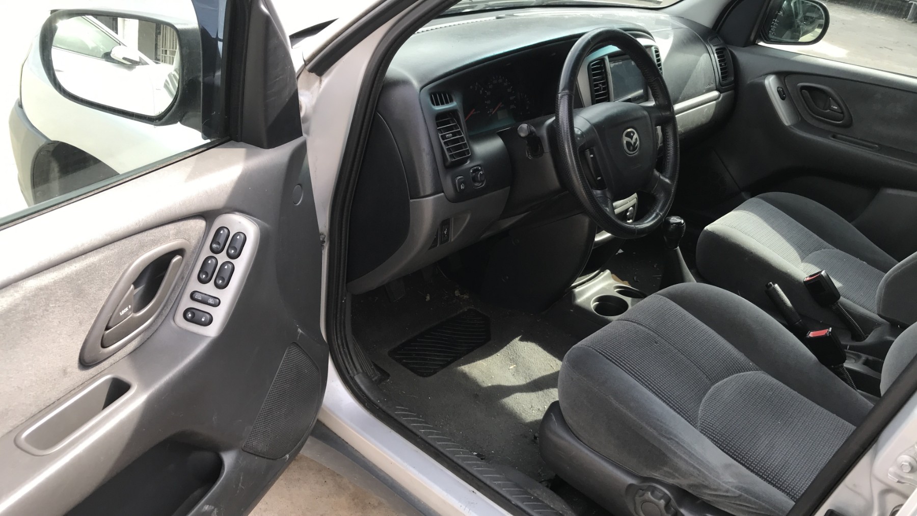 Image MAZDA TRIBUTE