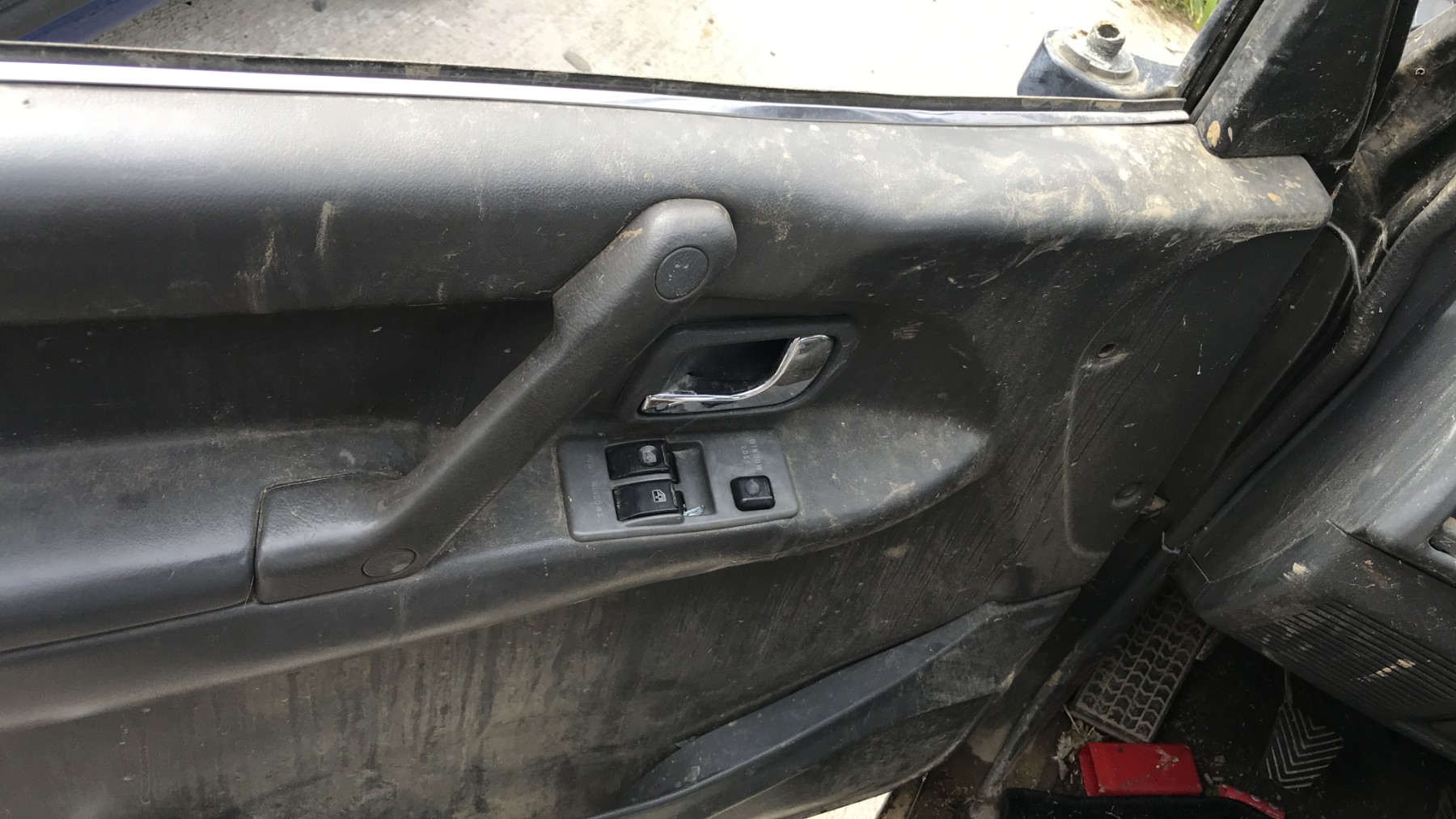 Image MITSUBISHI PAJERO 2
