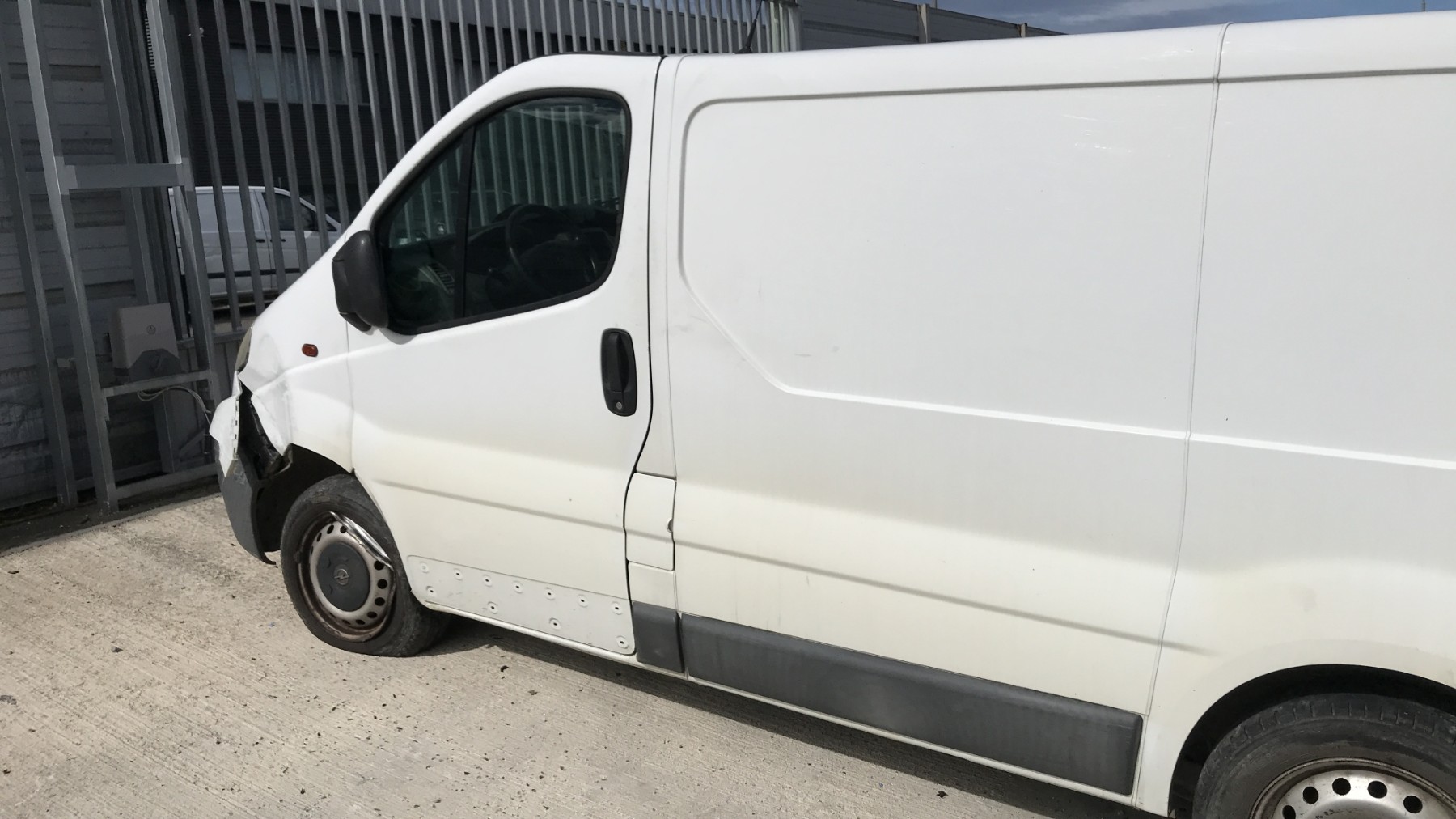 Image OPEL VIVARO 1