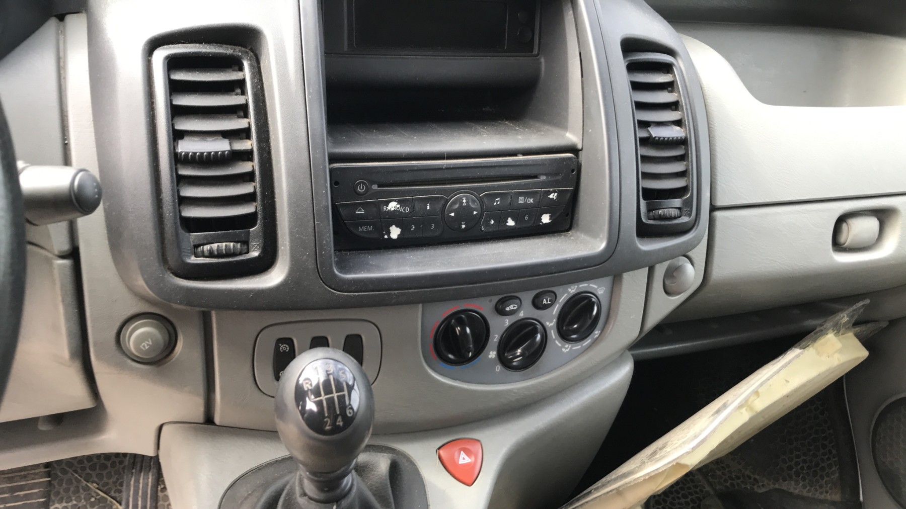 Image OPEL VIVARO 1