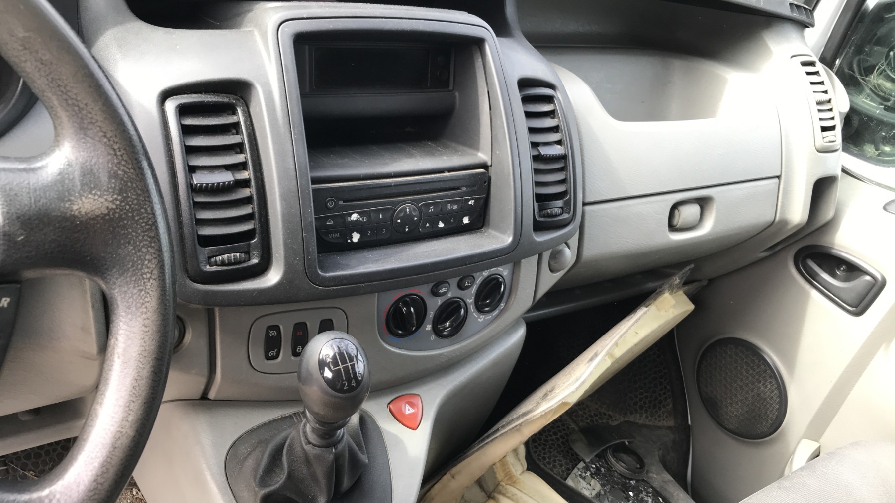 Image OPEL VIVARO 1