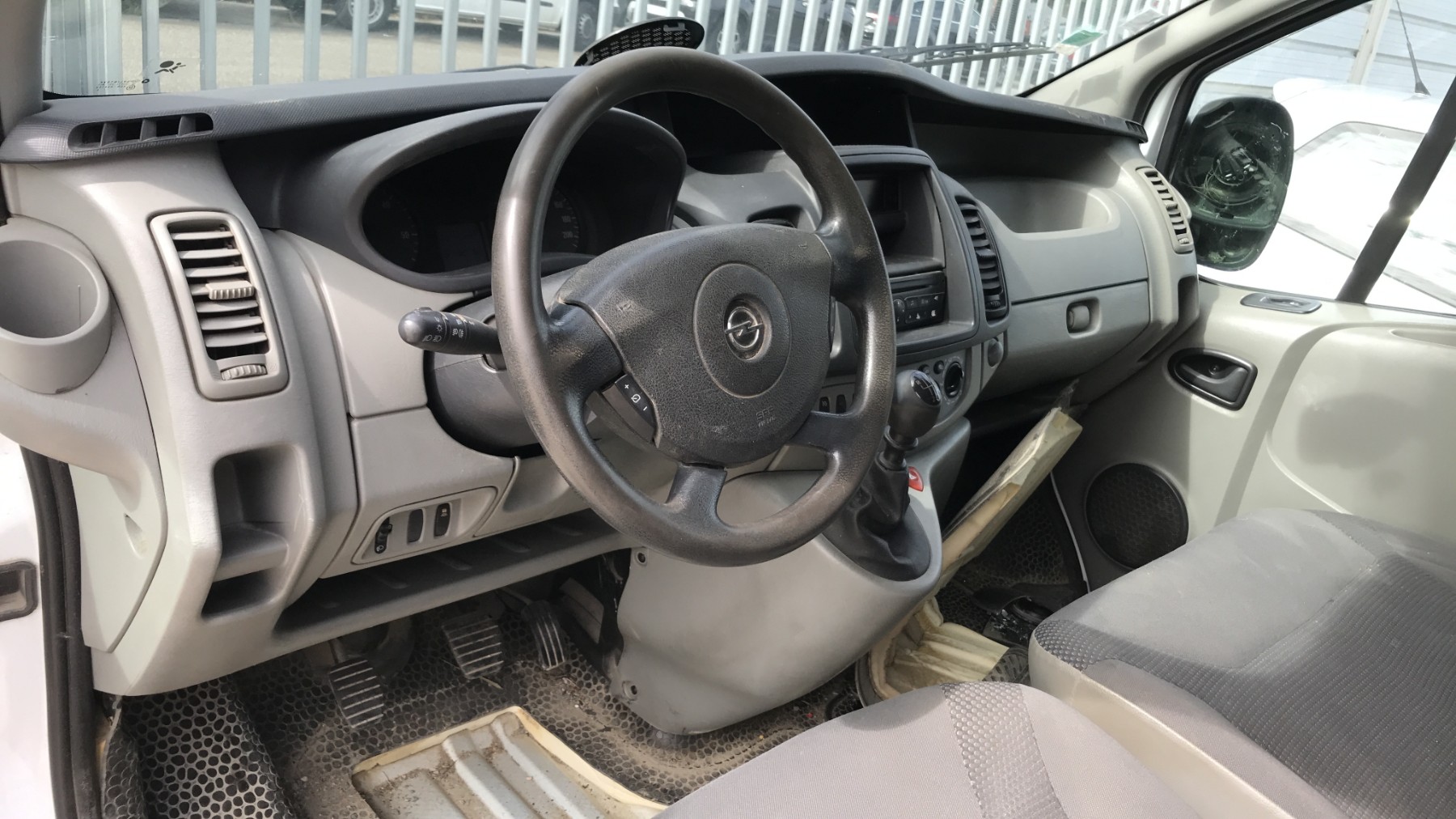 Image OPEL VIVARO 1