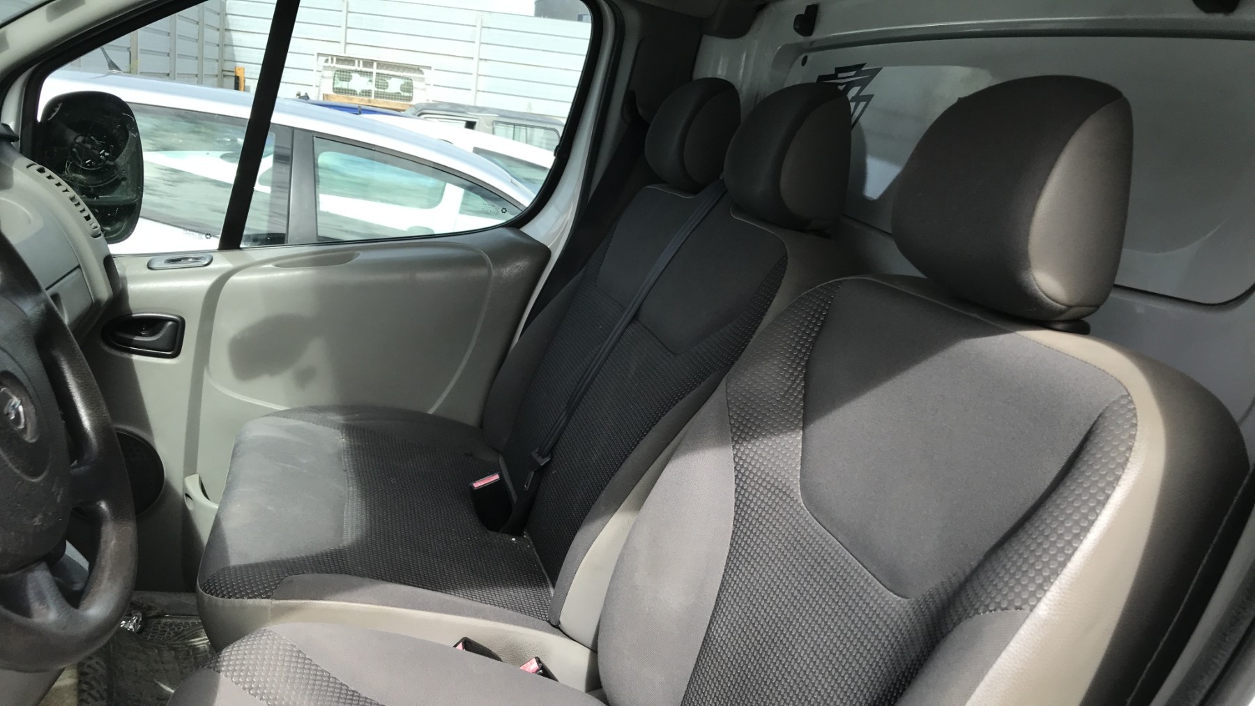Image OPEL VIVARO 1