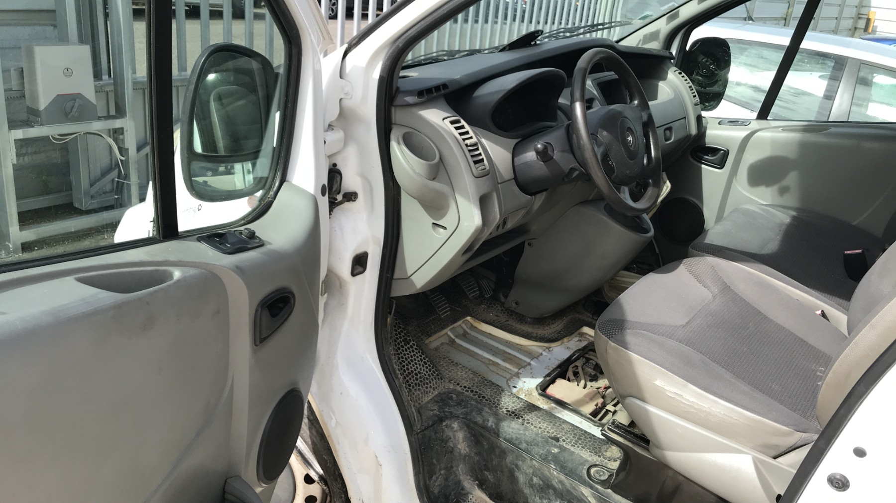 Image OPEL VIVARO 1