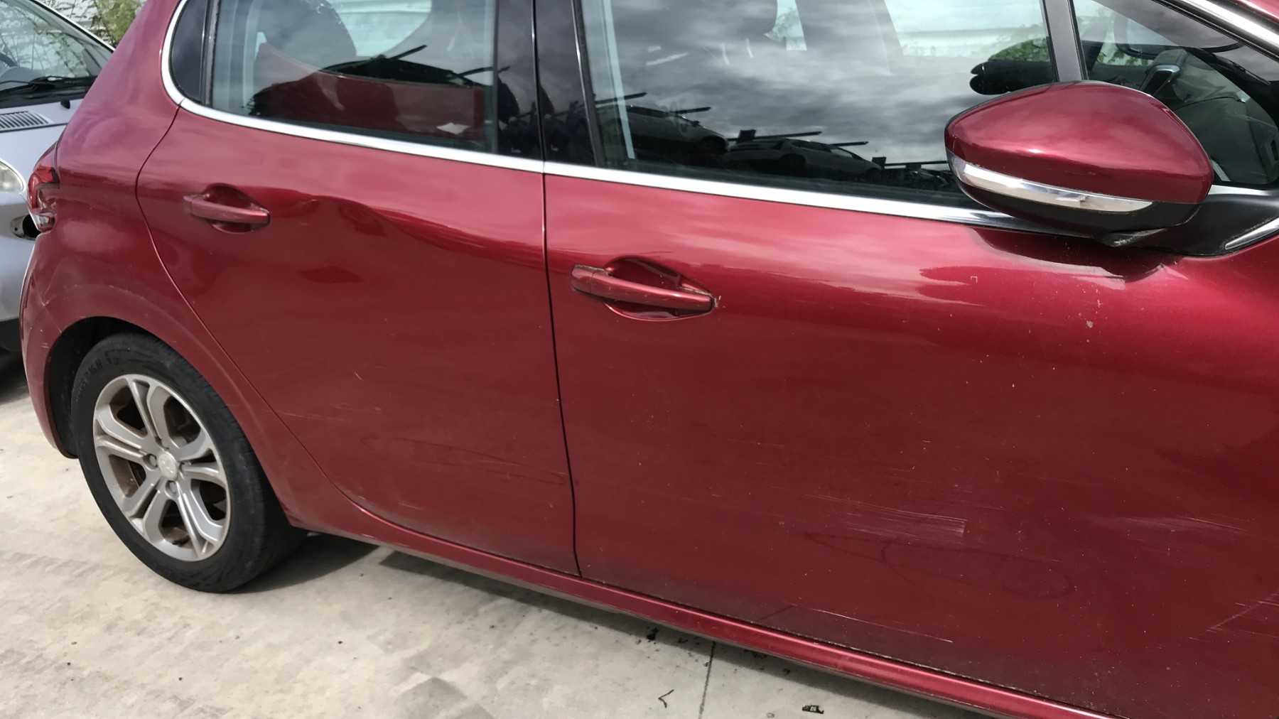 Image PEUGEOT 208 1