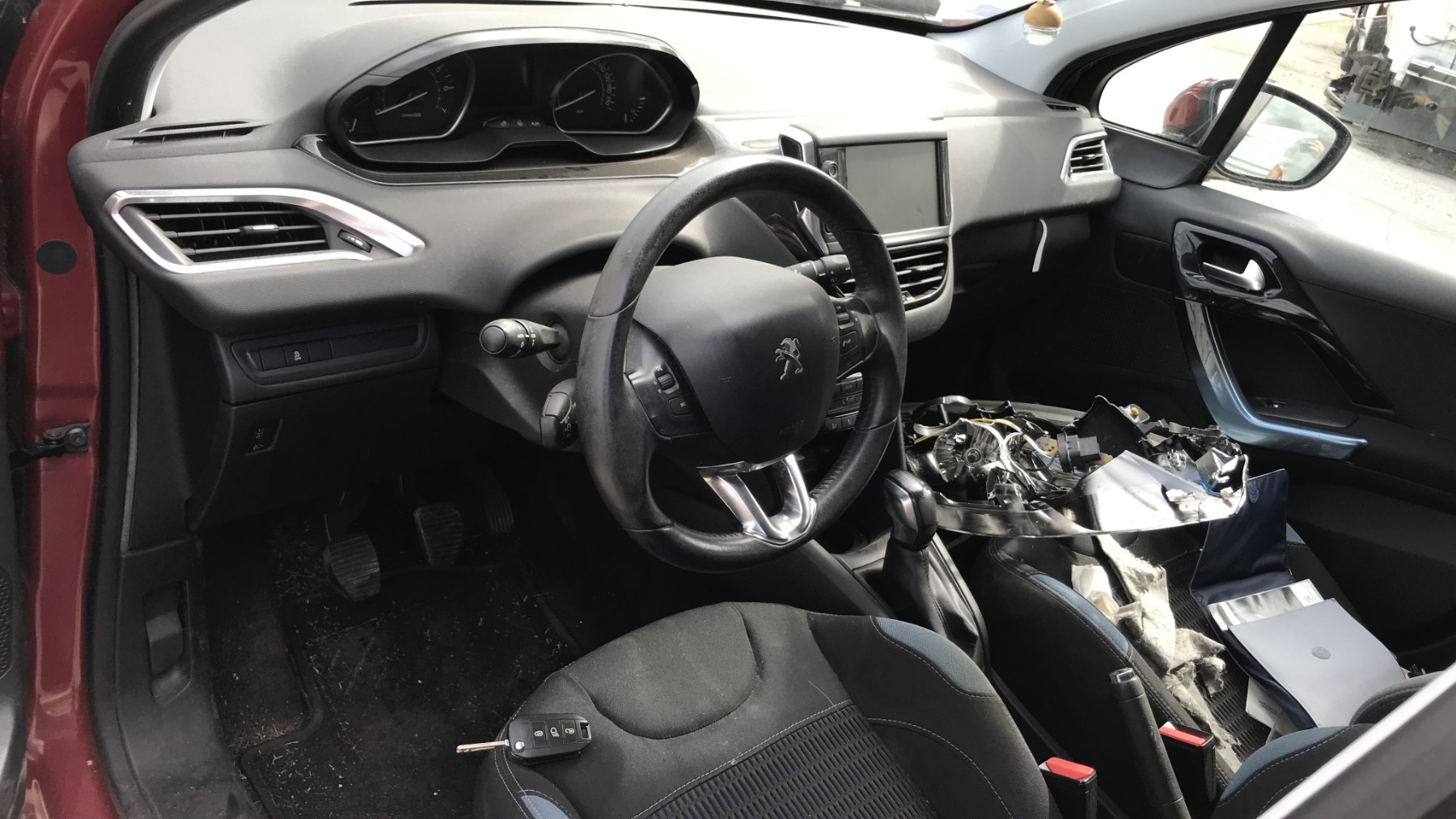 Image PEUGEOT 208 1