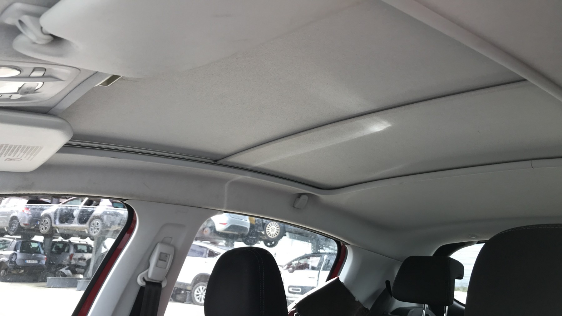 Image PEUGEOT 208 1