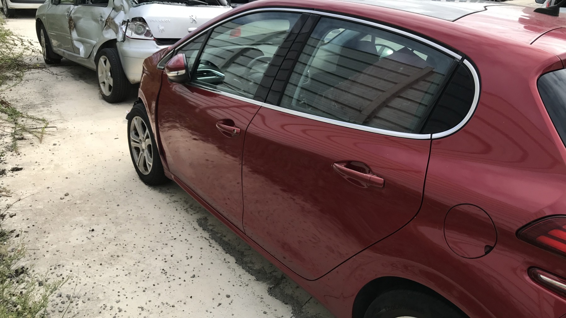 Image PEUGEOT 208 1