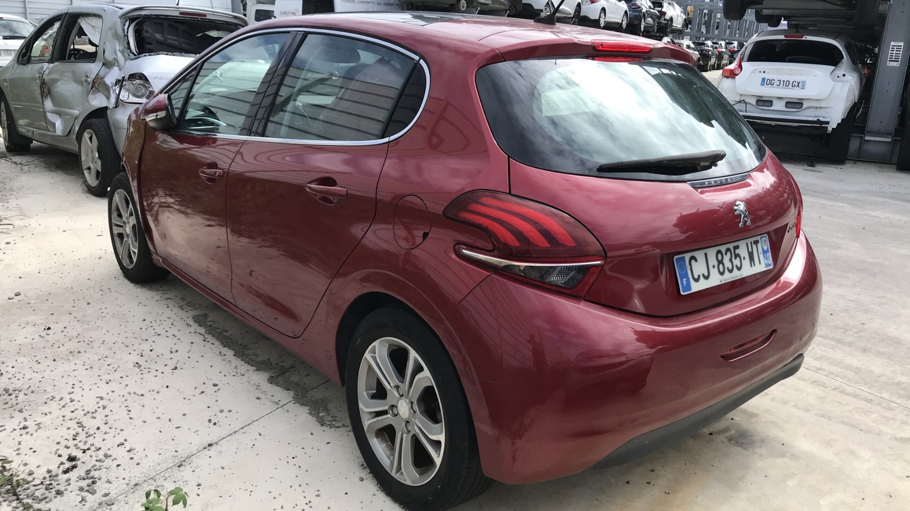 Image PEUGEOT 208 1