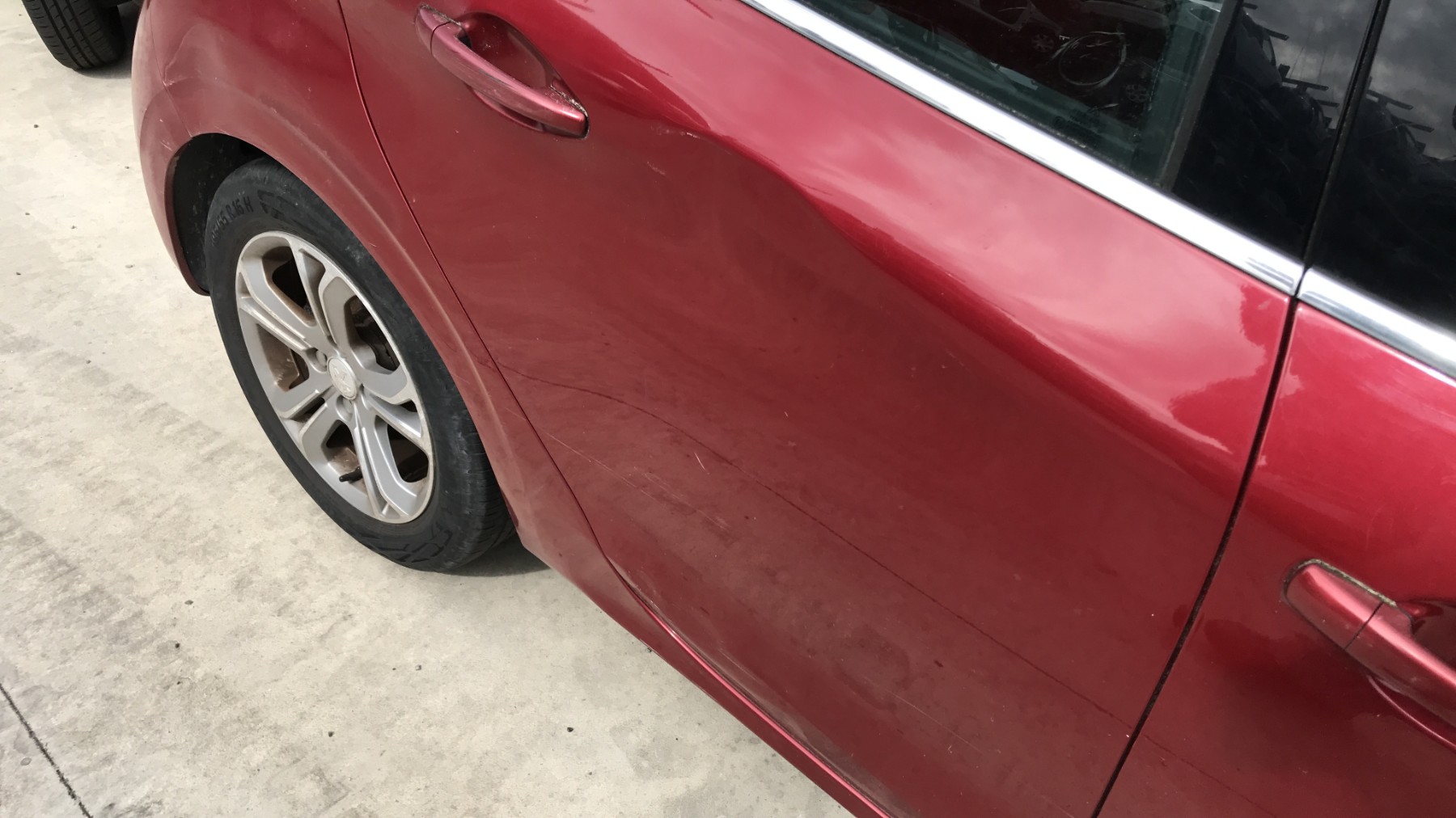 Image PEUGEOT 208 1