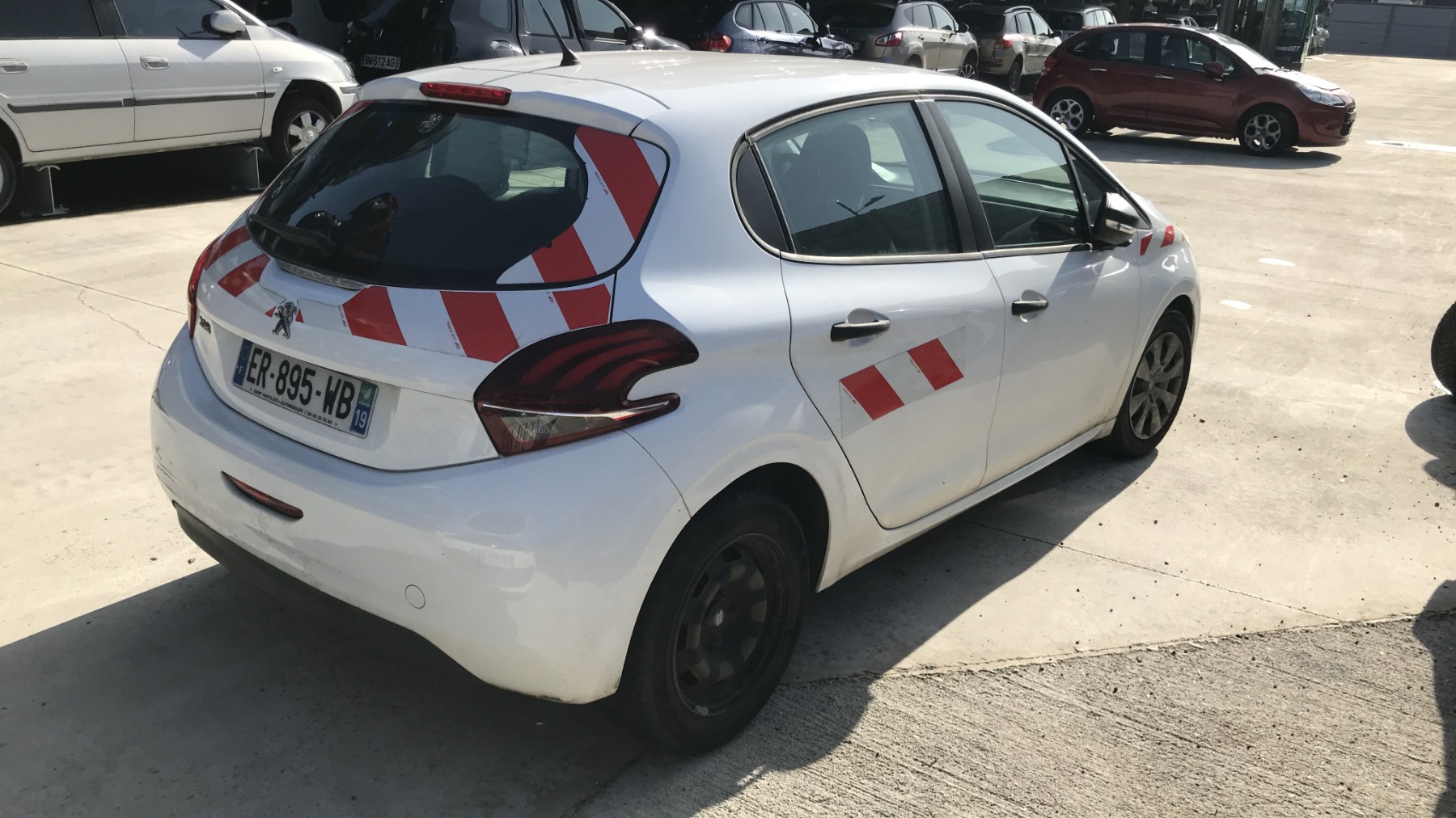 Image PEUGEOT 208 1