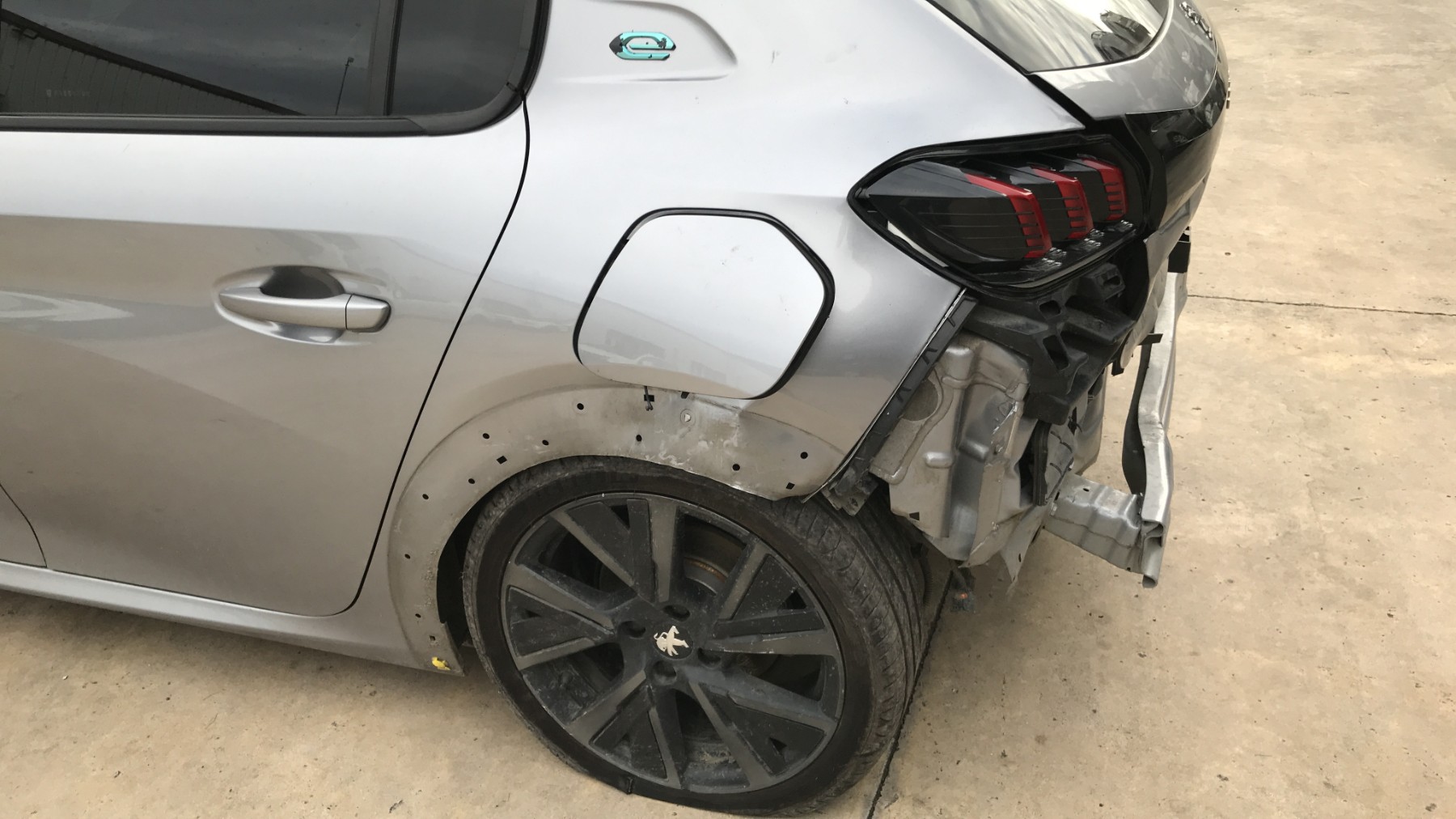 Image PEUGEOT 208 2