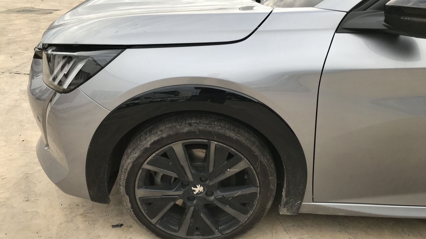 Image PEUGEOT 208 2