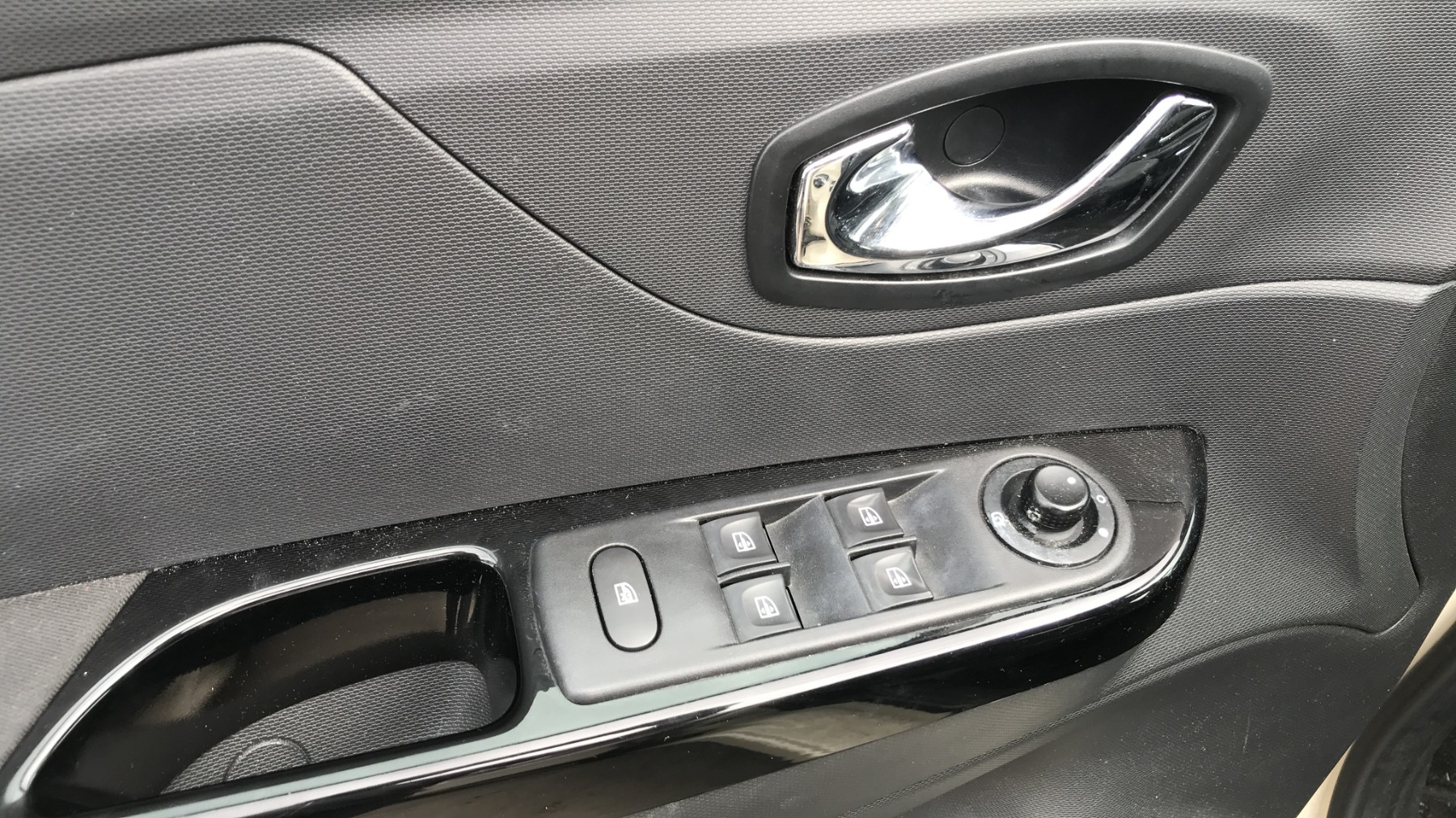 Image RENAULT CAPTUR 1