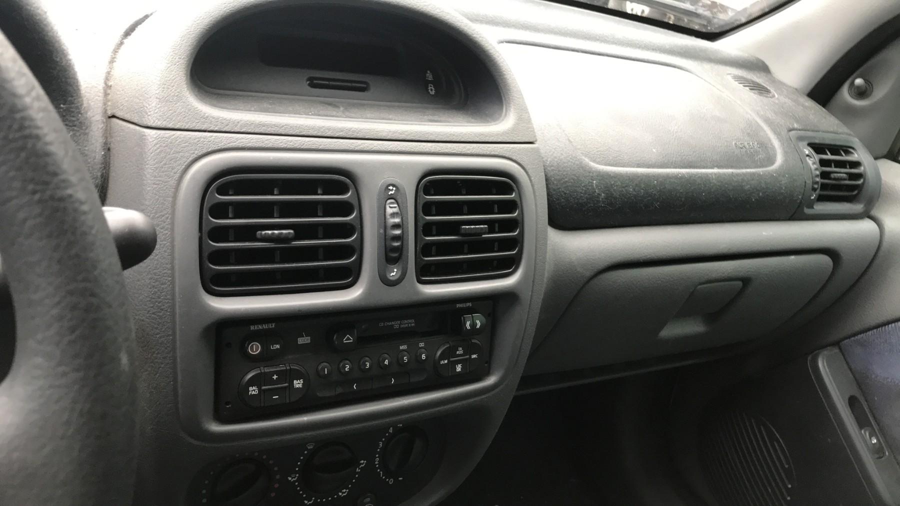 Image RENAULT CLIO 2