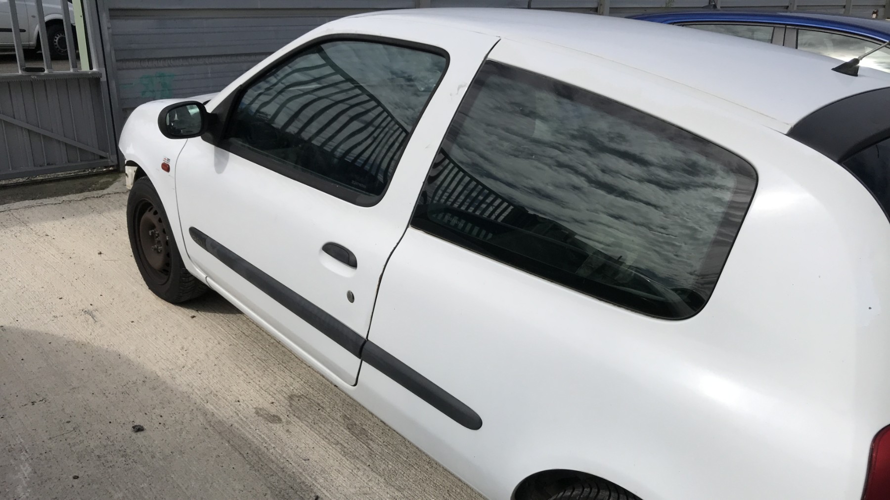Image RENAULT CLIO 2