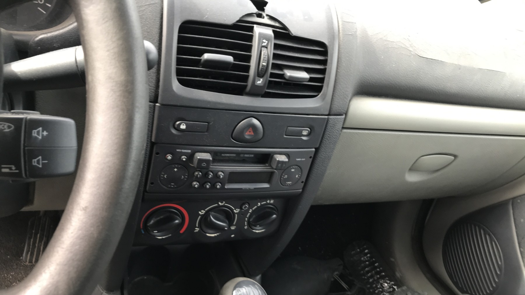 Image RENAULT CLIO 2