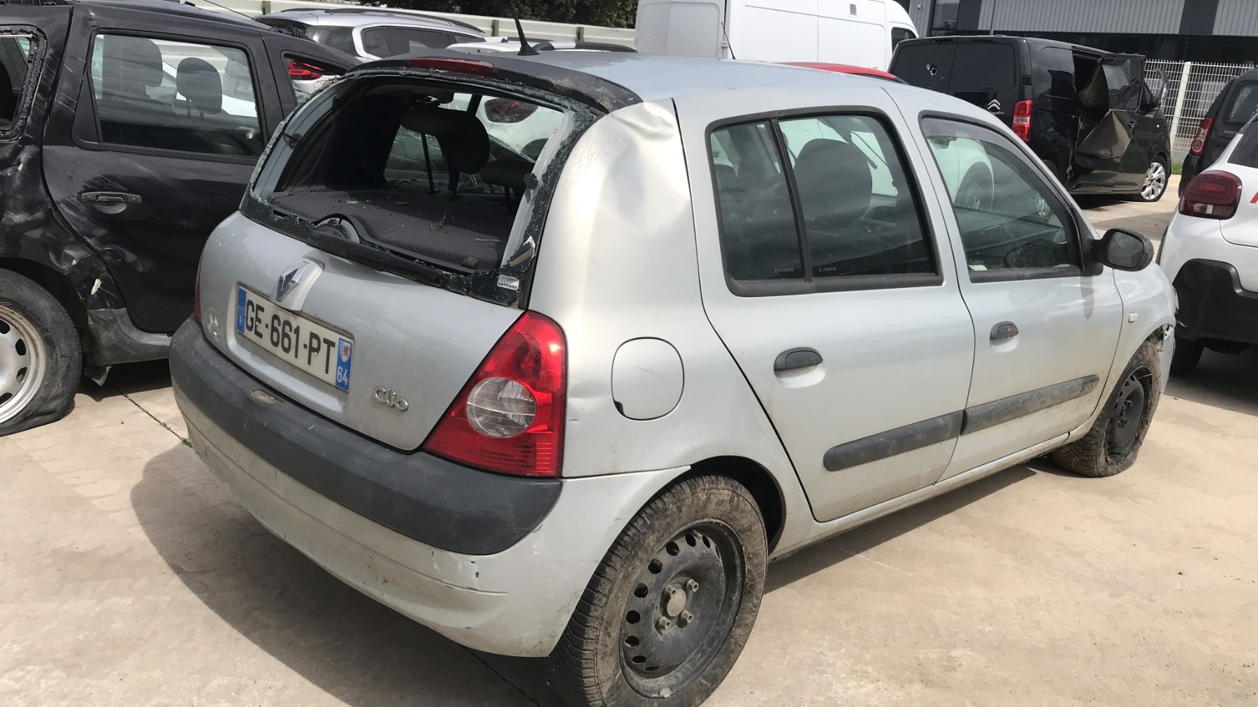 Image RENAULT CLIO 2