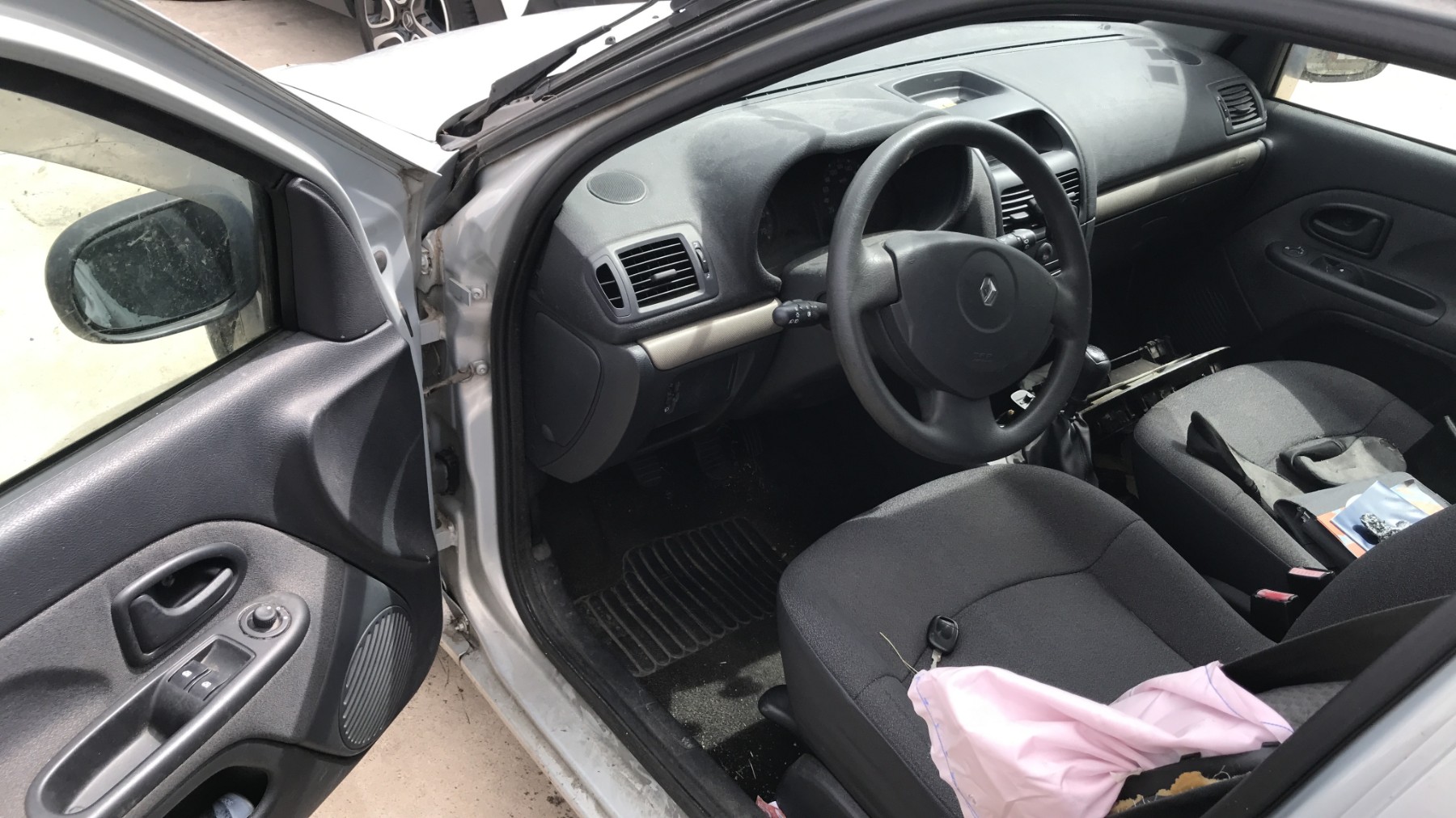 Image RENAULT CLIO 2