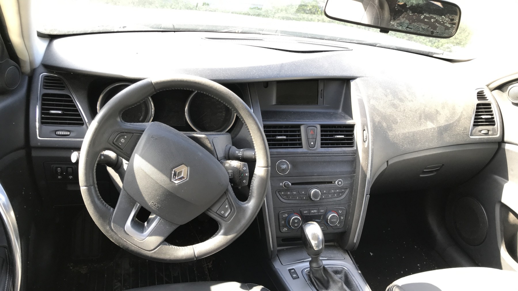Image RENAULT LATITUDE