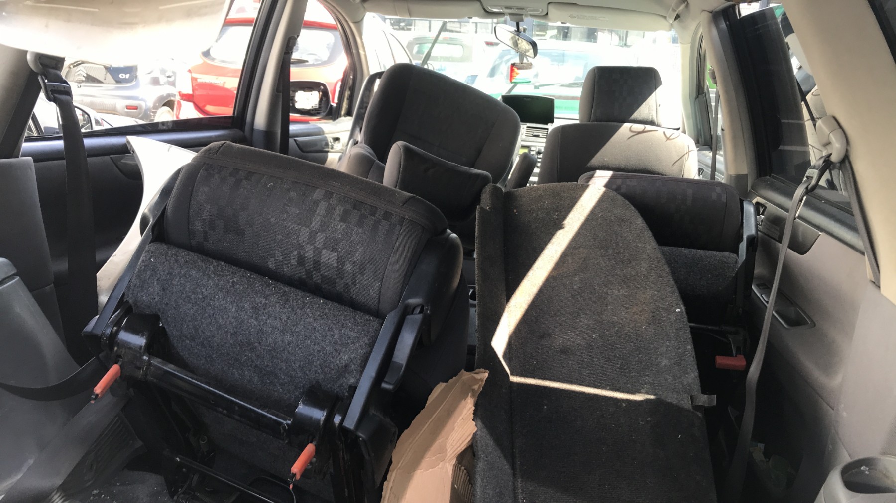 Image TOYOTA AVENSIS VERSO