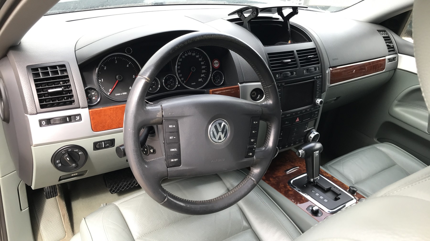 Image VOLKSWAGEN TOUAREG 1