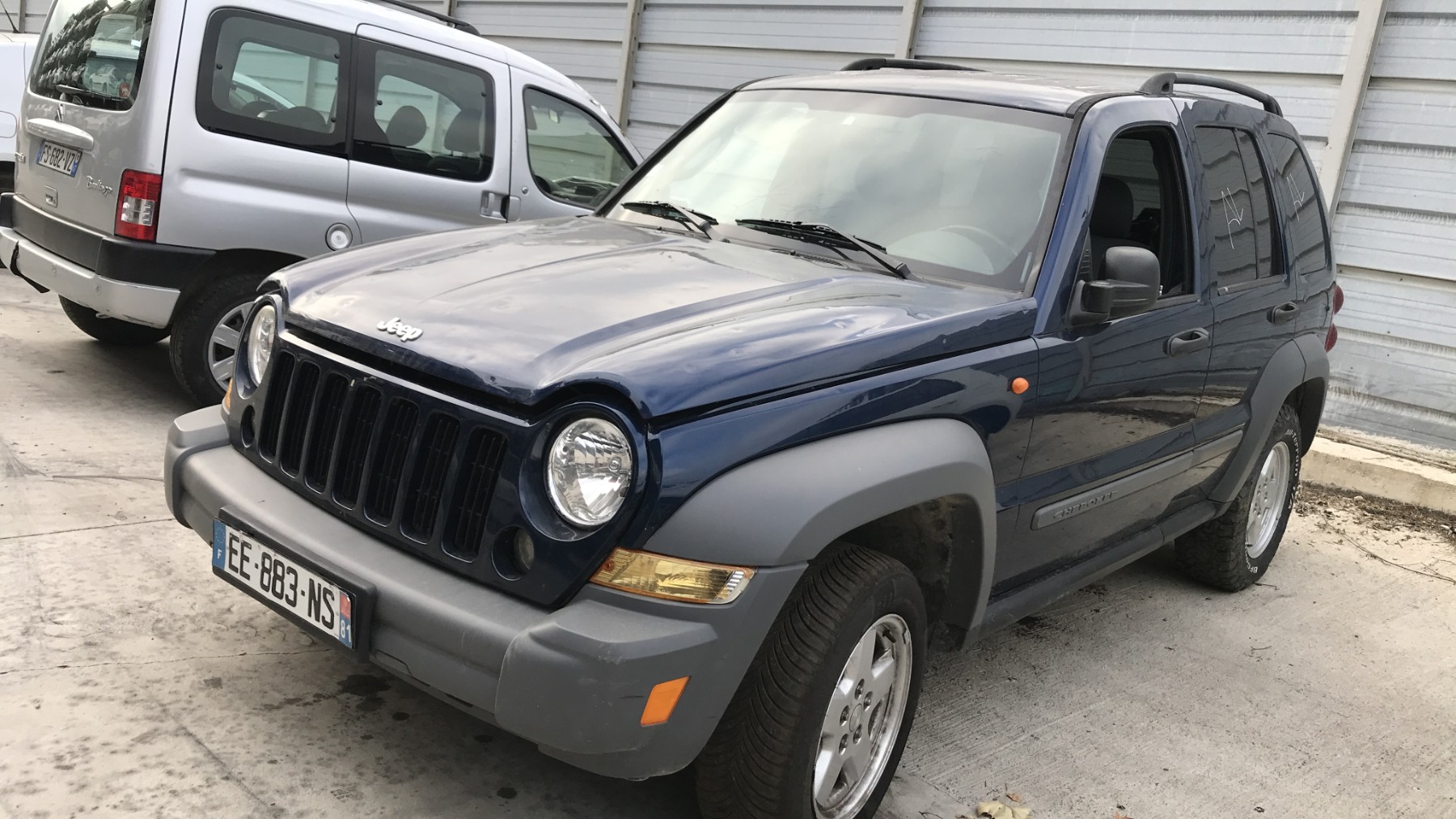 Image JEEP CHEROKEE 2