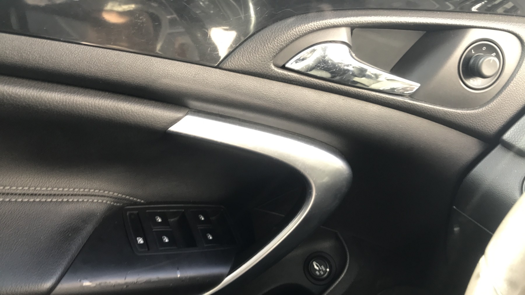 Image OPEL INSIGNIA 1