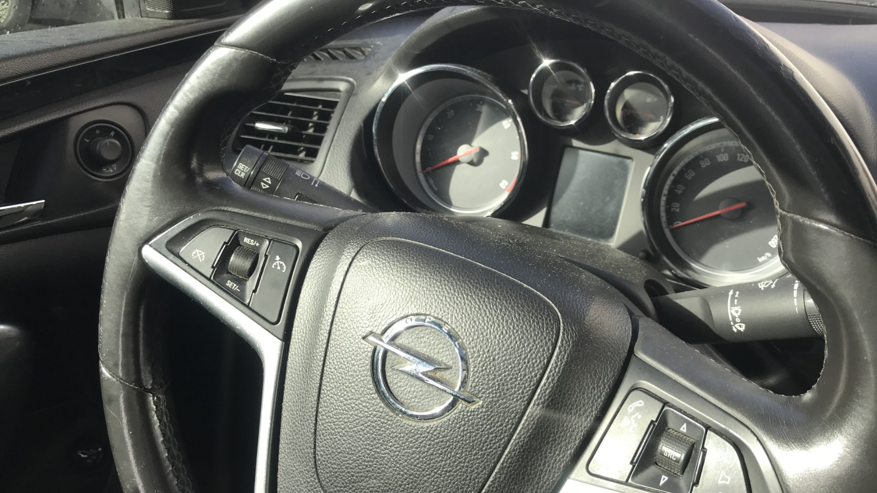Image OPEL INSIGNIA 1
