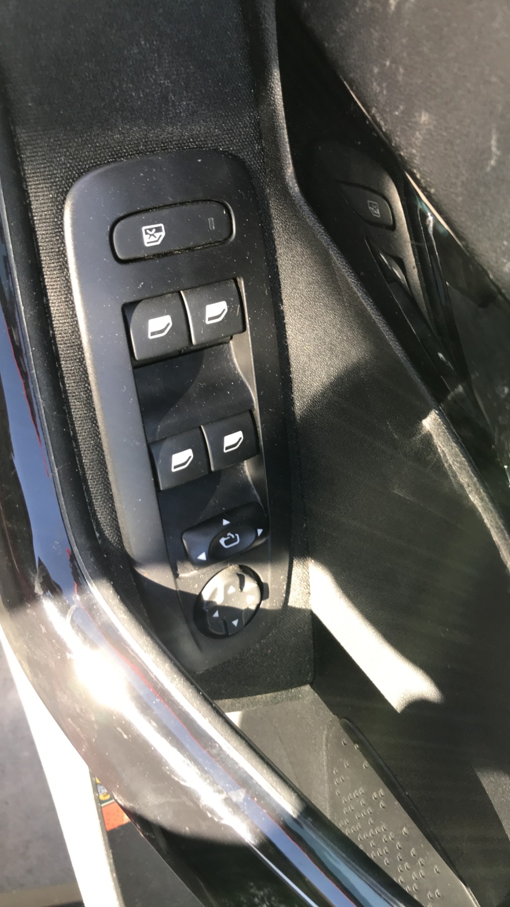 Image PEUGEOT 2008 1