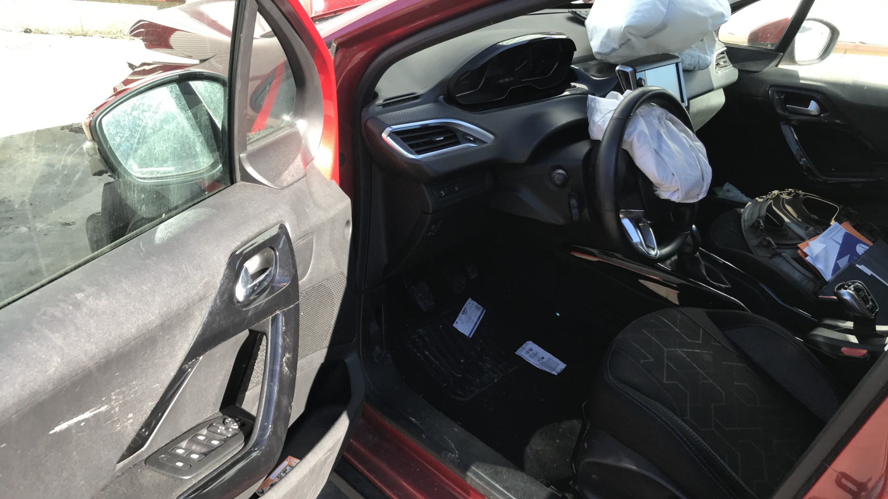 Image PEUGEOT 2008 1