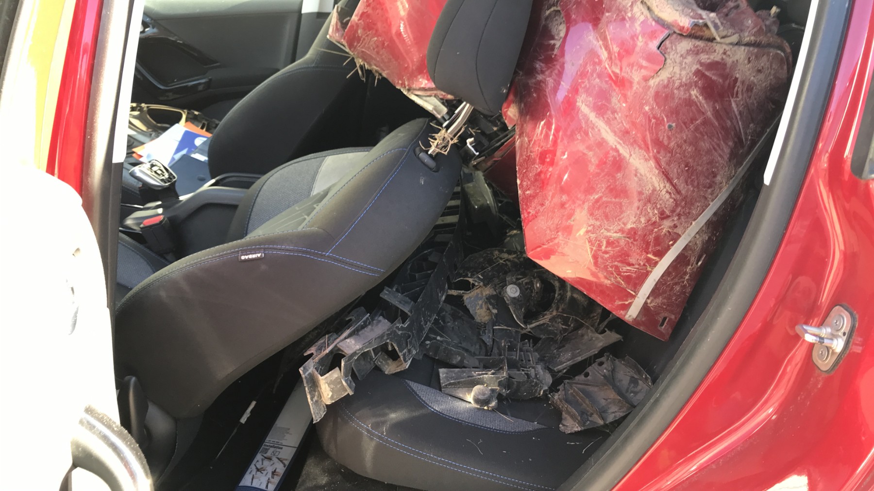 Image PEUGEOT 2008 1