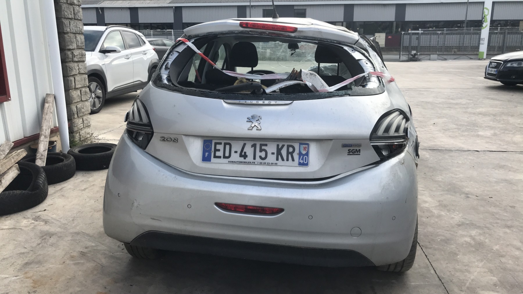 Image PEUGEOT 208 1