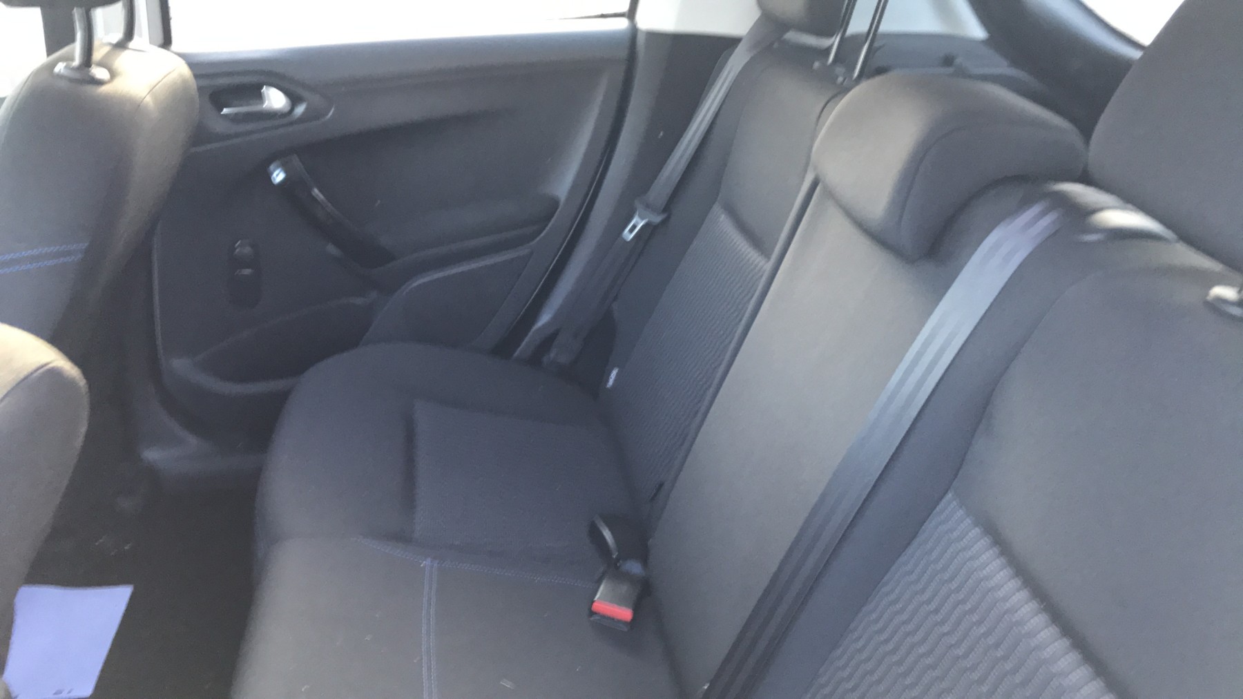 Image PEUGEOT 208 1