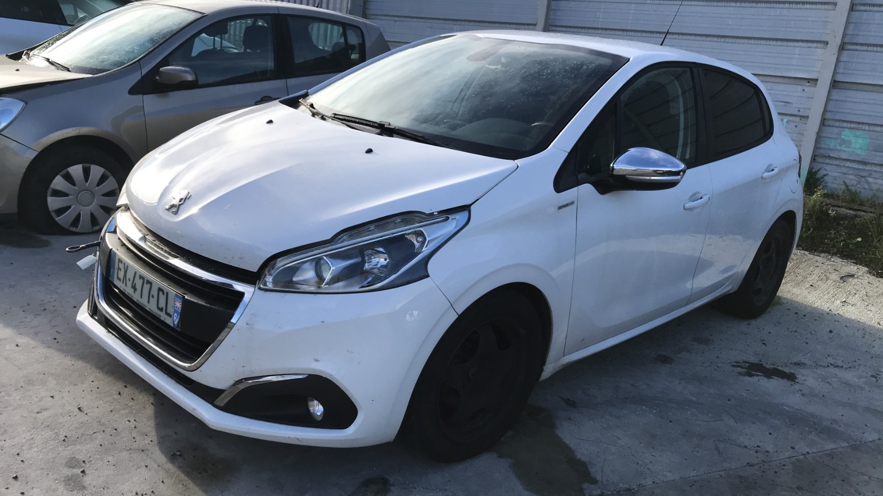 Image PEUGEOT 208 1