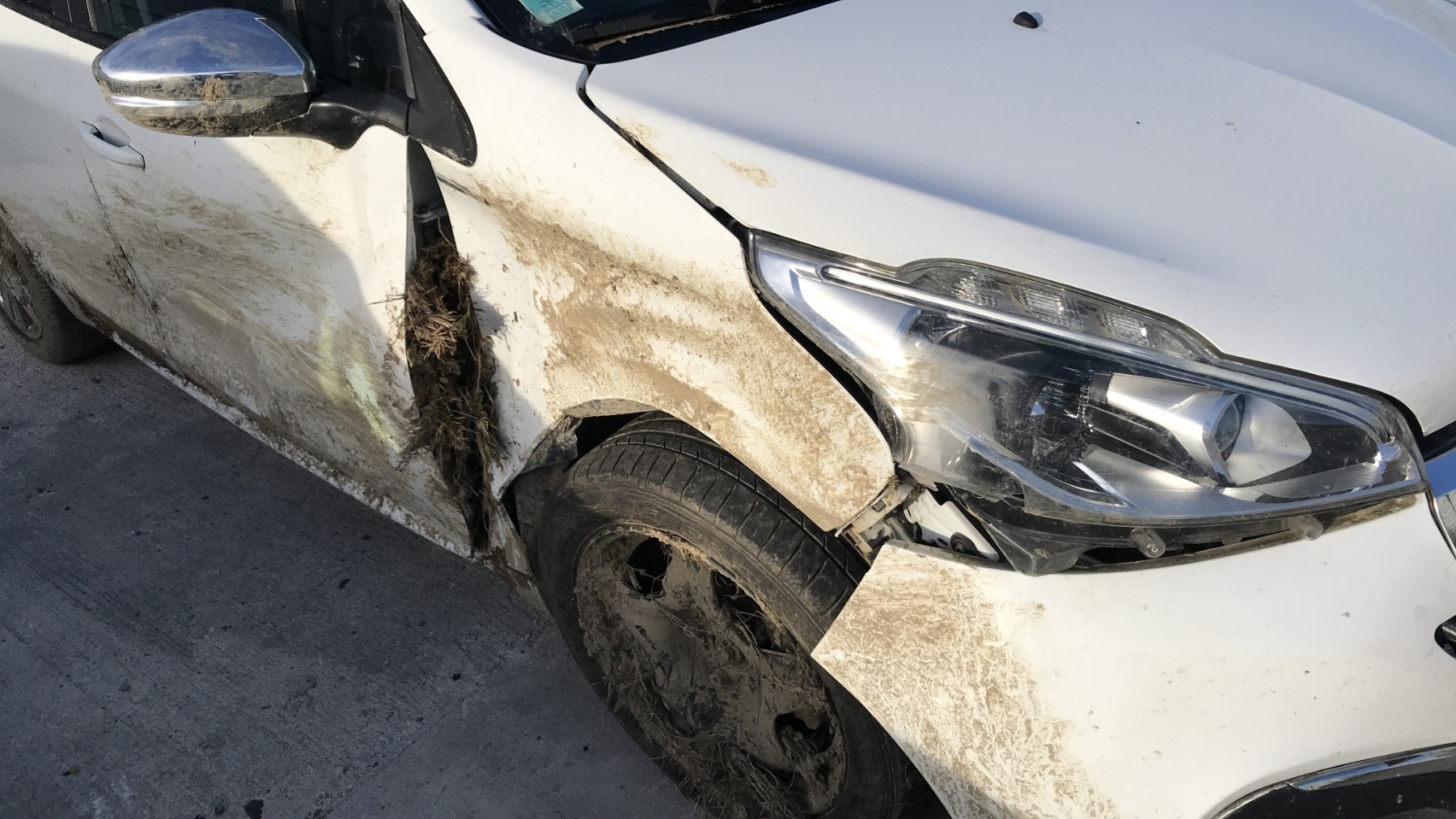 Image PEUGEOT 208 1