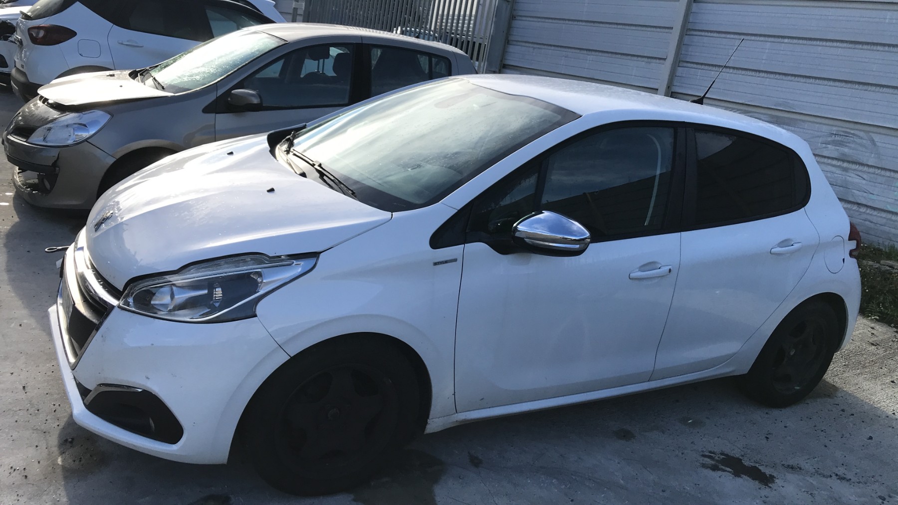 Image PEUGEOT 208 1