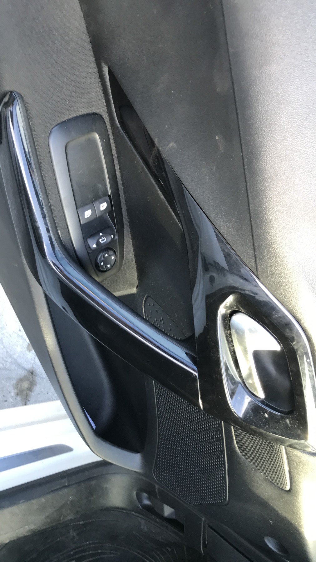 Image PEUGEOT 208 1