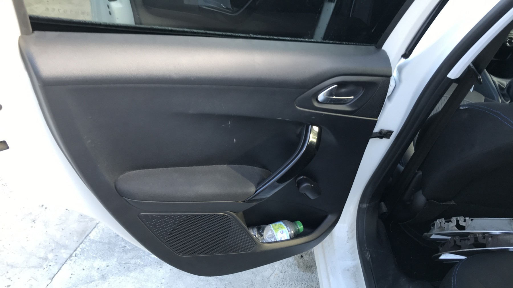 Image PEUGEOT 208 1