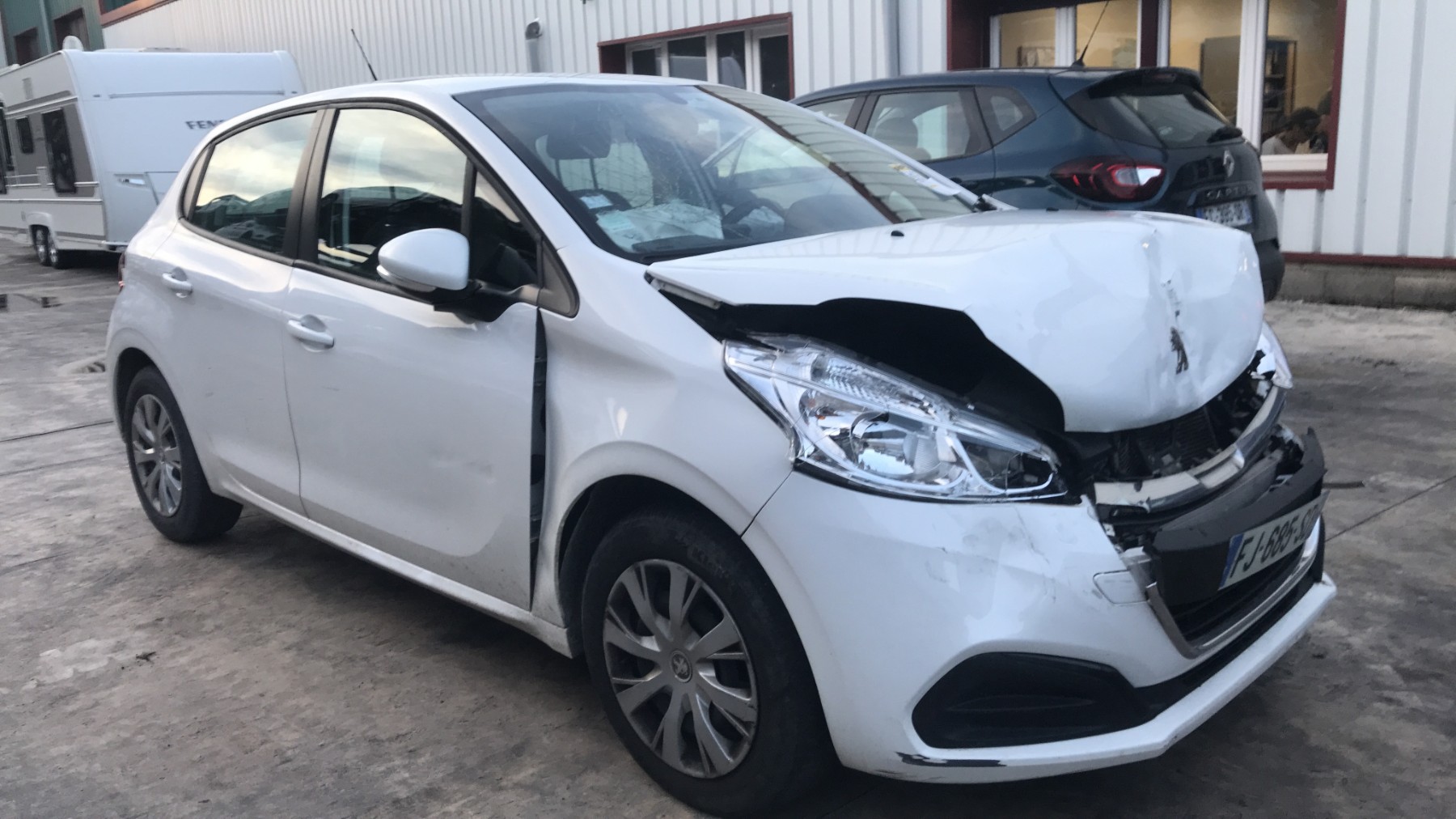 Image PEUGEOT 208 1