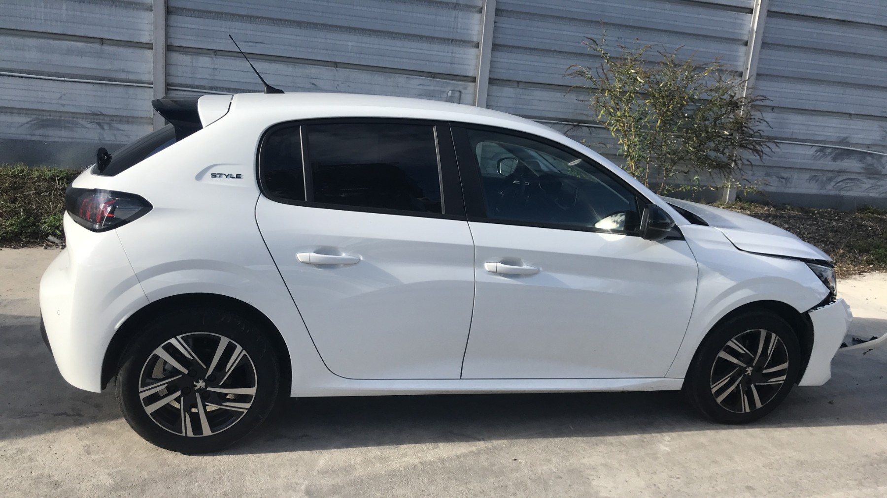 Image PEUGEOT 208 2