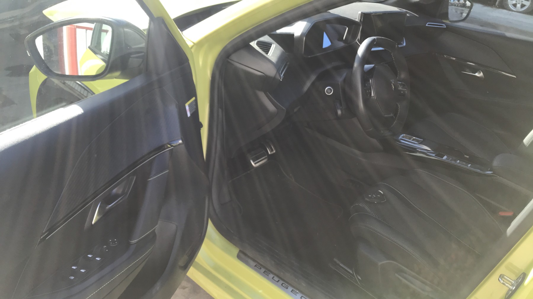 Image PEUGEOT 208 2