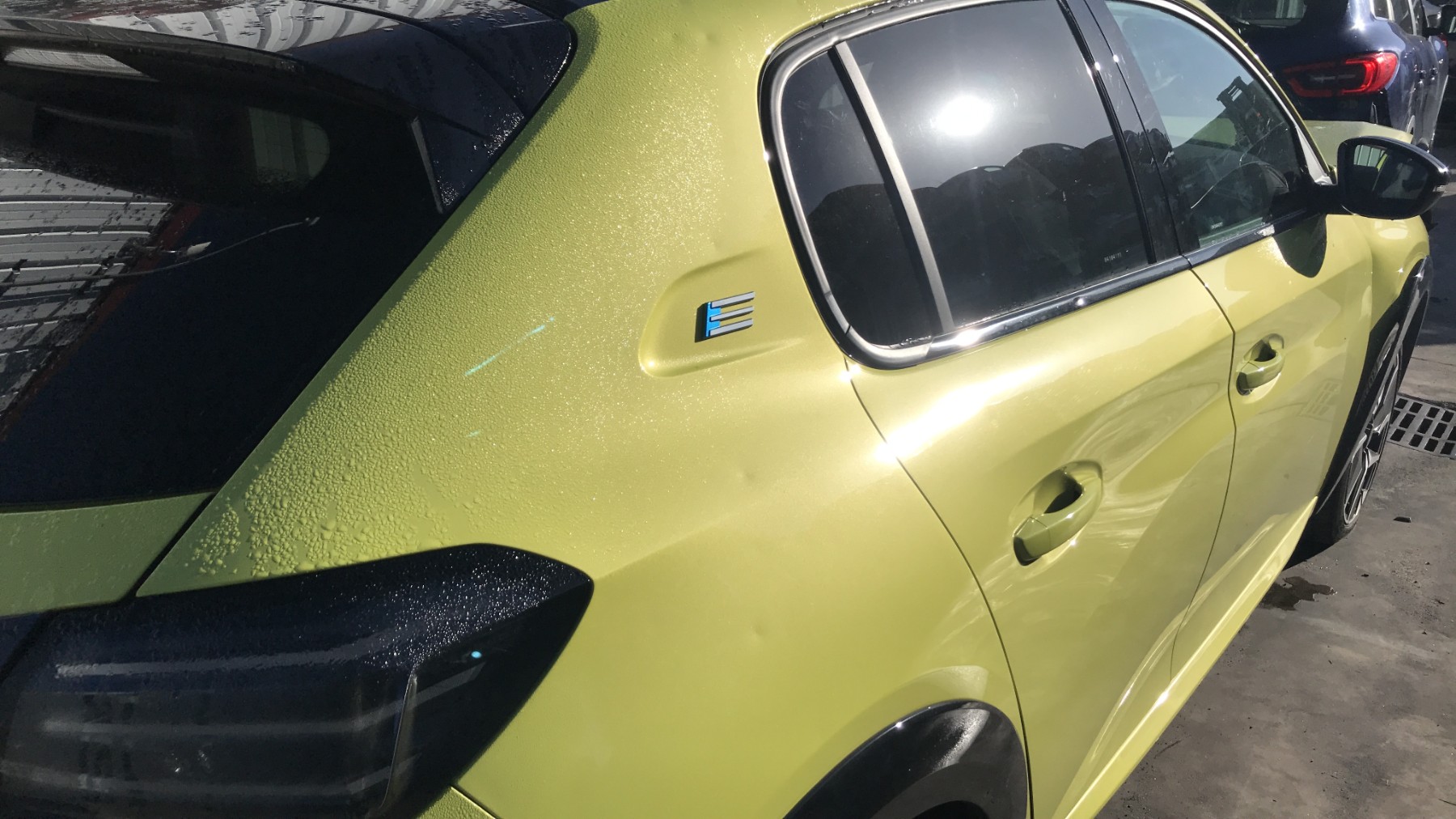 Image PEUGEOT 208 2