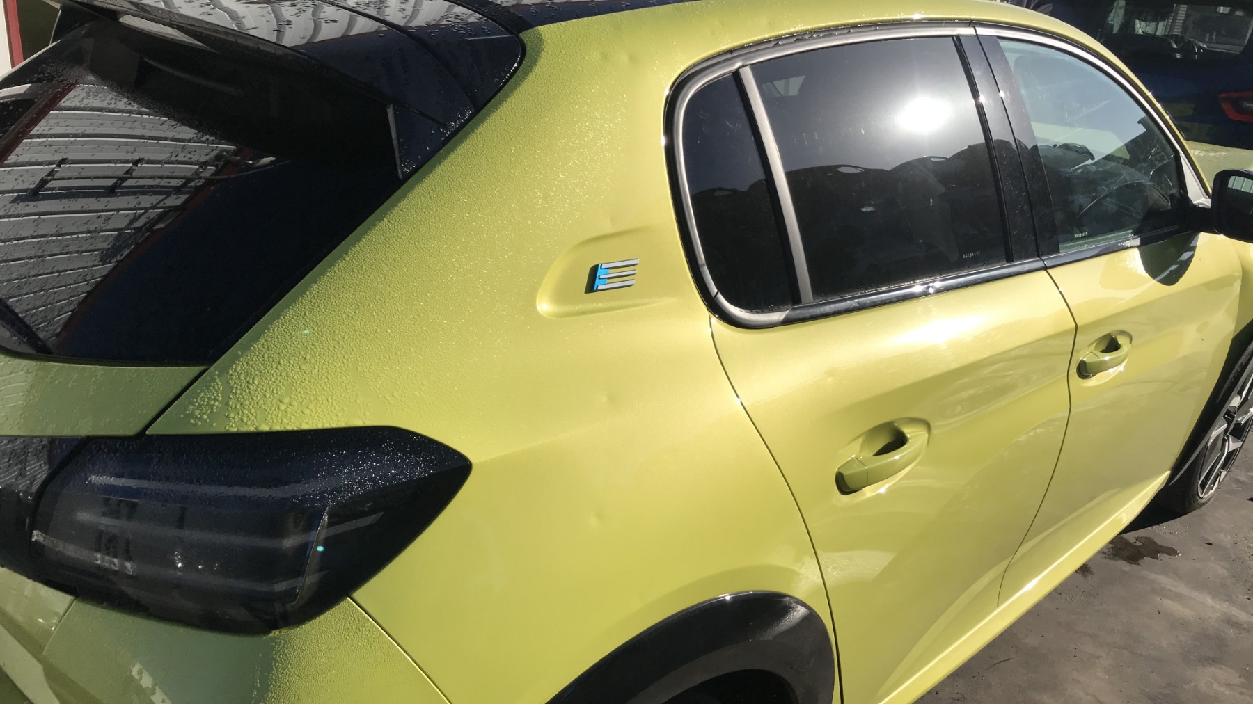 Image PEUGEOT 208 2