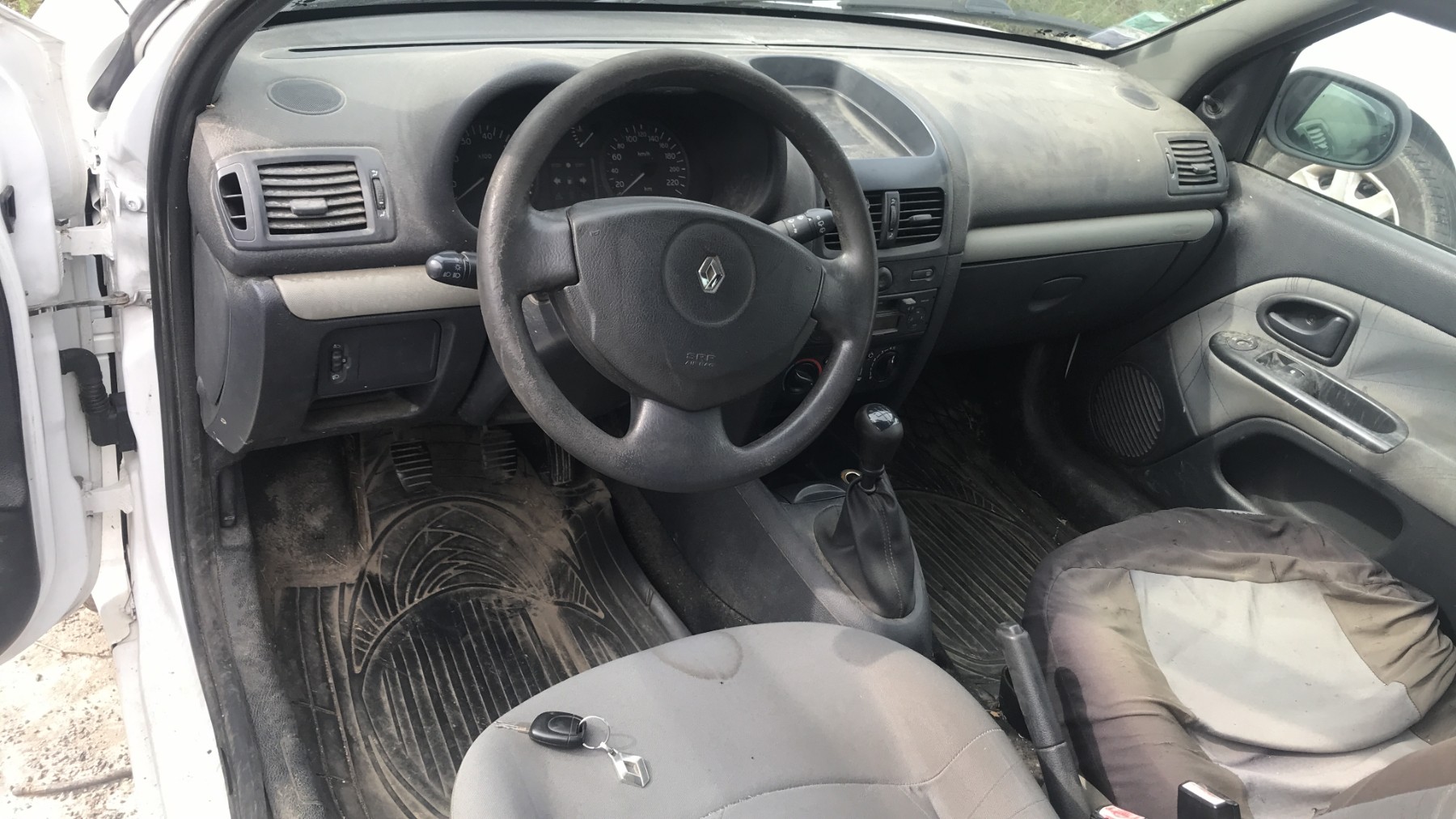Image RENAULT CLIO 2